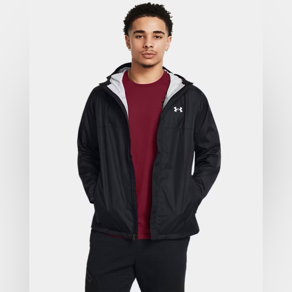 Under Armour 

UA Stormproof Cloudstrike 2.0
New without tags
XL